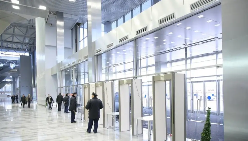 metal detector at airport