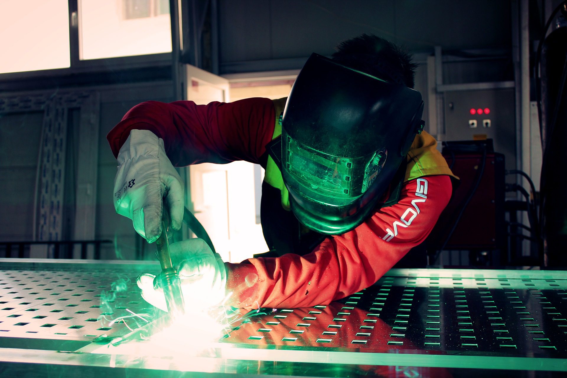 man-welding-manufacturing man welding