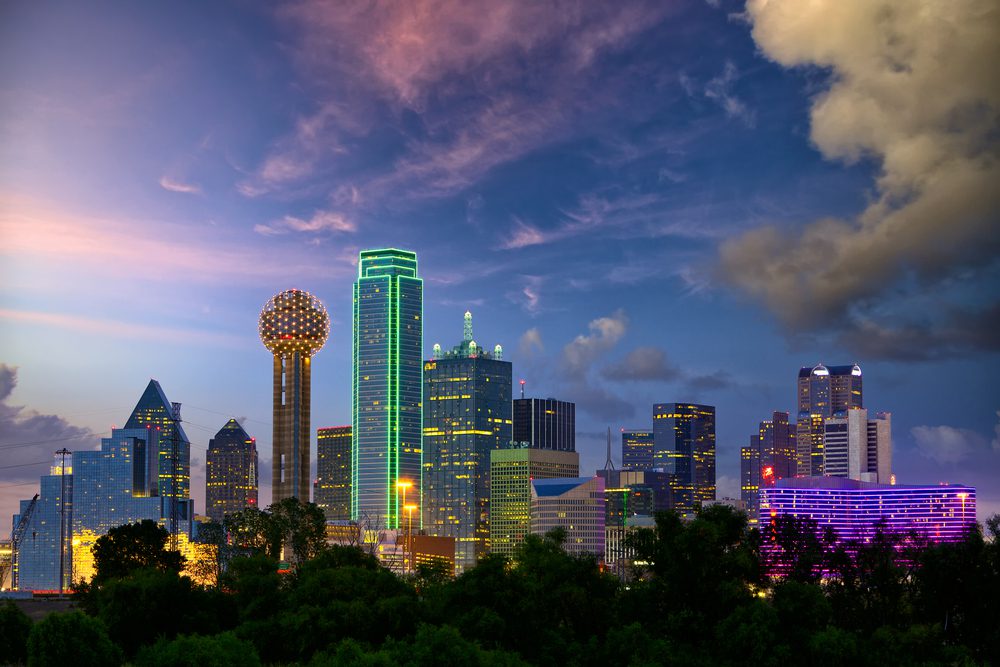 downtown-dallas-skyline-stock-image Downtown Dallas skyline at night