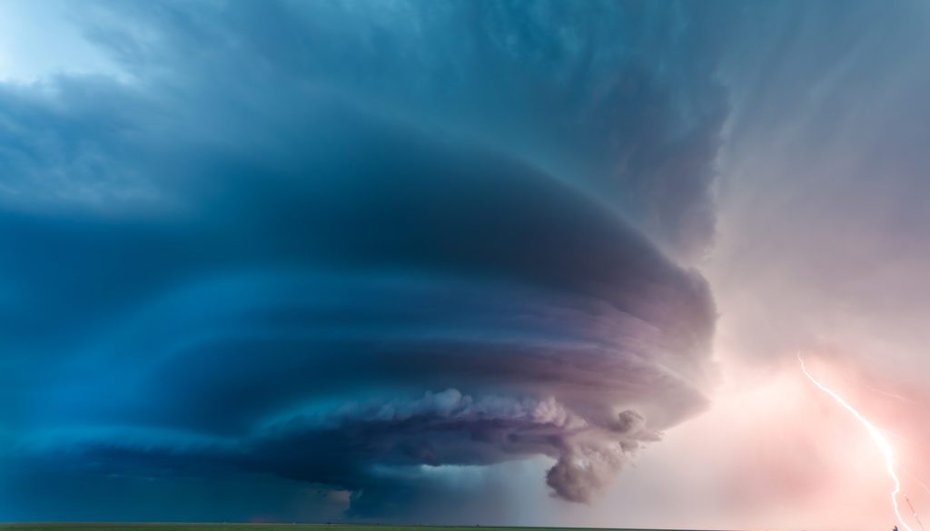 severe weather tornado lightning