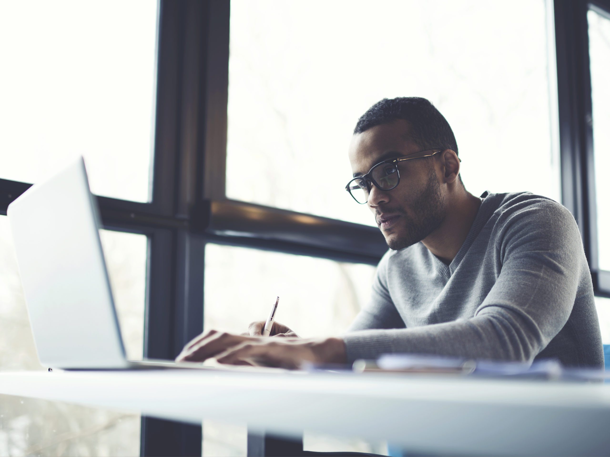 Faciliter la communication avec les travailleurs à distance