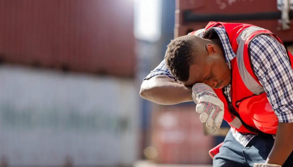 heat safety training plans on employee working outside